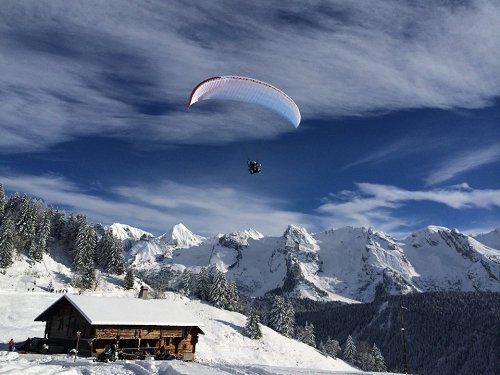 Et si on faisait du parapente en hiver ? Et si on faisait du parapente en hiver ?