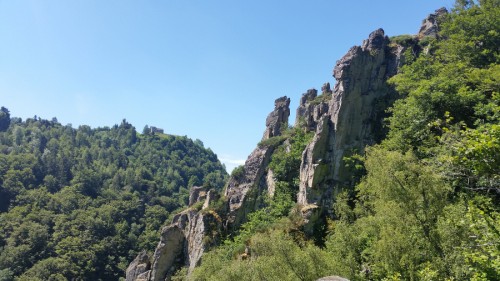 Randonnée dans les gorges du Bès Randonnée dans les gorges du Bès