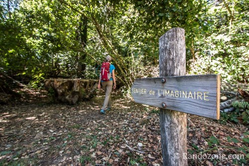 Sentier de l'imaginaire : la forêt magique Sentier de l'imaginaire : la forêt magique