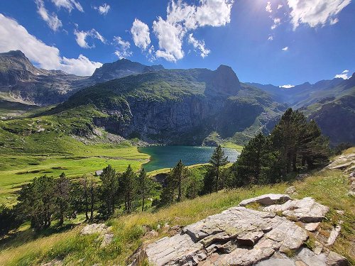 Lac d'Espingo depuis les granges d'Astau Lac d'Espingo depuis les granges d'Astau