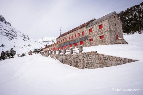 Randonnée en raquettes à neige au refuge Wallon - Marcadau Randonnée en raquettes à neige au refuge Wallon - Marcadau