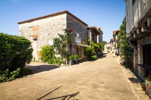 Pujols, parmi les plus beaux villages de France Pujols, parmi les plus beaux villages de France