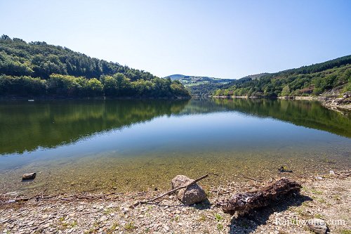 Tour du lac de Couzon Tour du lac de Couzon
