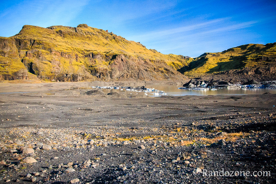 Au parking Sólheimajökull Parking Sólheimajökull