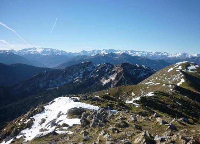 Lien topo Pic de Cagire depuis le village de Juzet-d' Izaut Pic de Cagire depuis le village de Juzet-d' Izaut