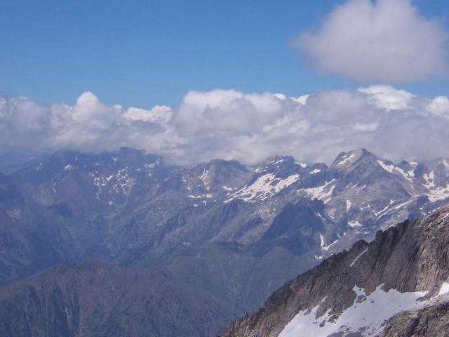 Lien topo Pic d'Aneto depuis le parking du Plan d'Estan Pic d'Aneto depuis le parking du Plan d'Estan