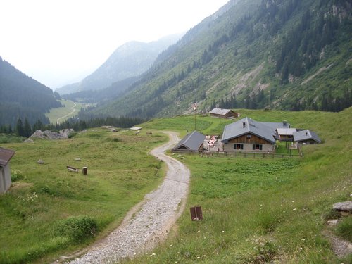 Page : Refuge de La Balme Image Panoramio