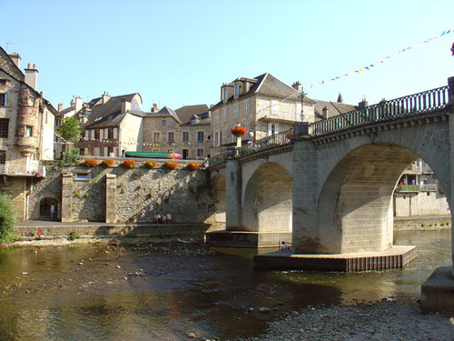 Randonnée à Saint-Geniez-d'Olt en Aveyron Image Panoramio