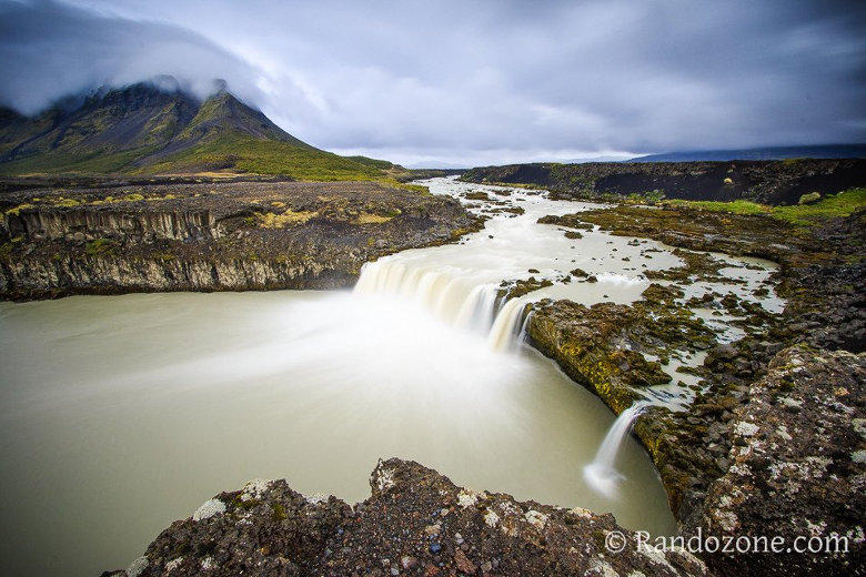Cascade de Thjófafoss Cascade de Thjófafoss