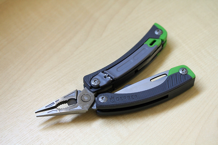 Gerber Steady Multi Tool en position pince