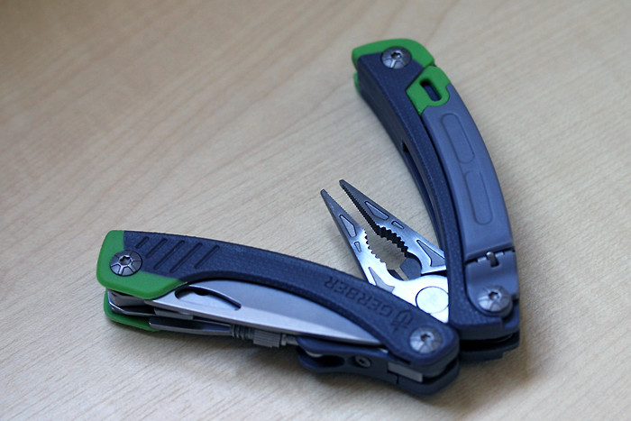 Gerber Steady Multi Tool : on replie la pince