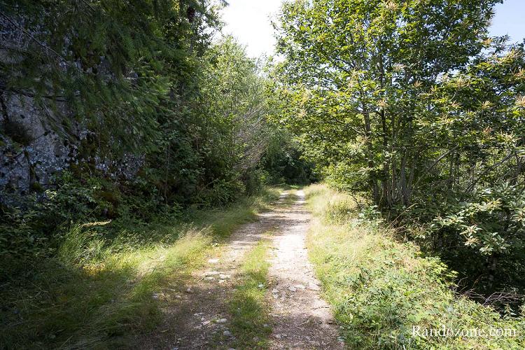 Sentier de la randonnée du promontoire du Fajol Sentier de la randonnée du promontoire du Fajol