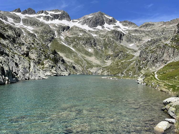 Lac du Chabarrou dans les Hautes-Pyrénées par Stephane Cailhol (Facebook) Lac du Chabarrou dans les Hautes-Pyrénées par Stephane Cailhol (Facebook)