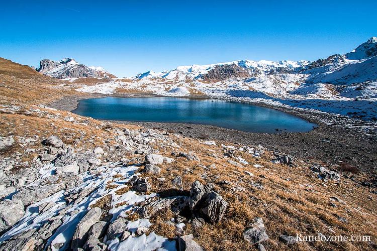 Randonnée aux lacs Merlet à la fin de l'automne Randonnée aux lacs Merlet à la fin de l'automne