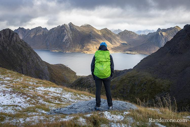 Sac à dos Osprey Kestrel 38 avec sa housse de pluie Sac à dos Osprey Kestrel 38 avec sa housse de pluie