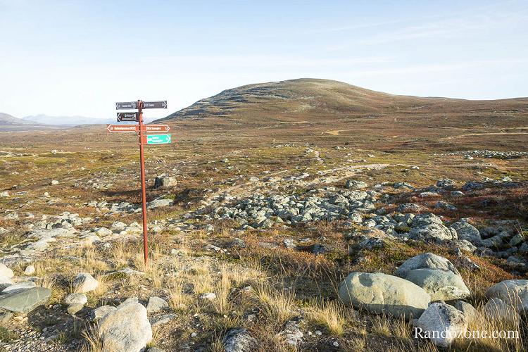 Il y a d'autres sommets autour de nous Il y a d'autres sommets autour de nous