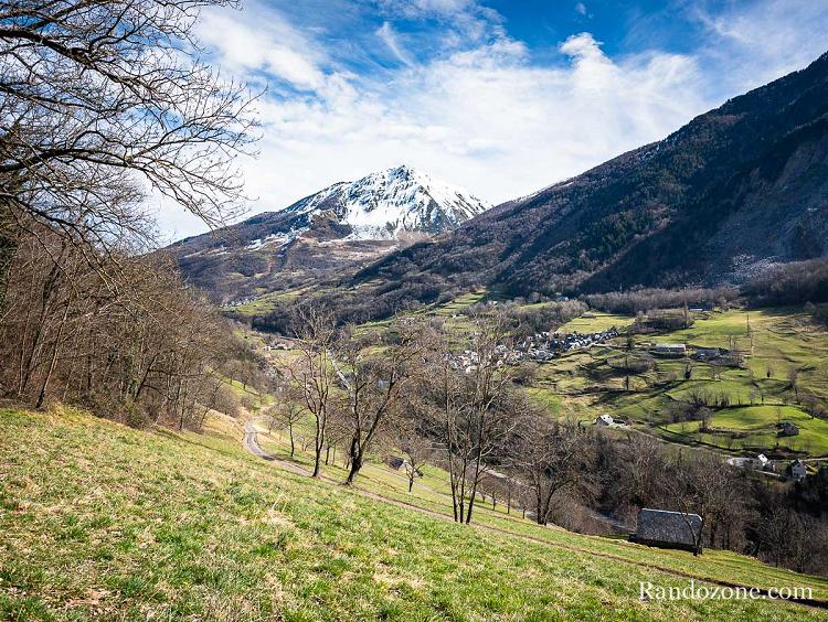 Encore un beau point de vue en regardant vers la vallée de Barèges Encore un beau point de vue en regardant vers la vallée de Barèges