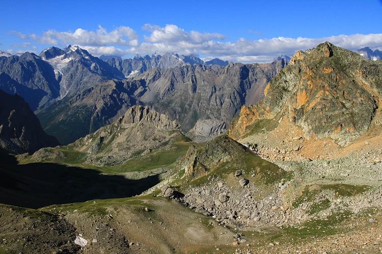 Tour des Cerces, Hautes-Alpes depuis le col des Béraudes Tour des Cerces, Hautes-Alpes depuis le col des Béraudes
