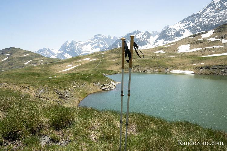 Bâtons Komperdell Explorer Zero Cork dans les Pyrénées Bâtons Komperdell Explorer Zero Cork dans les Pyrénées
