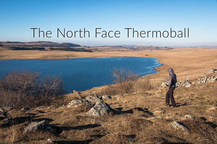 Doudoune The North Face Thermoball sur le plateau de l'Aubrac Doudoune The North Face Thermoball sur le plateau de l'Aubrac