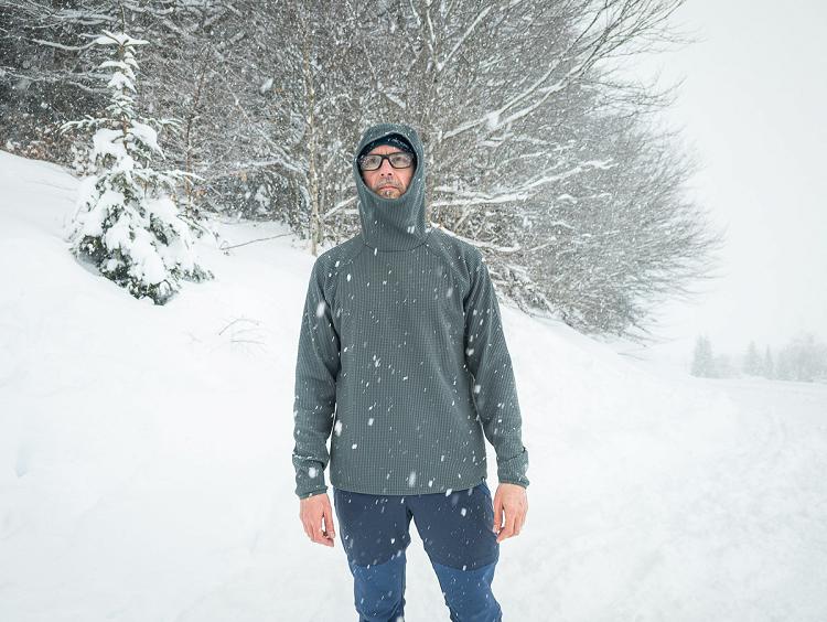 Pull Odlo Cubic dans les Pyrénées Pull Odlo Cubic dans les Pyrénées