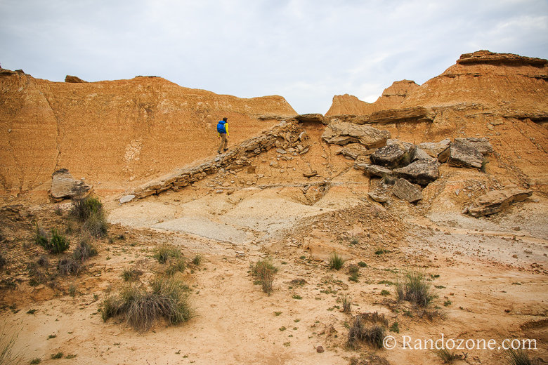 Randonnée en boucle à la Piskerra Randonnée Piskerra dans le désert des Bardenas