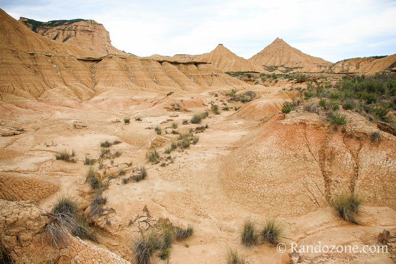 Randonnée en boucle à la Piskerra Randonnée Piskerra dans le désert des Bardenas
