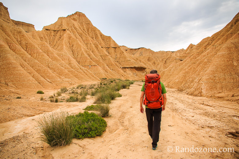 Randonnée en boucle à la Piskerra Randonnée Piskerra dans le désert des Bardenas