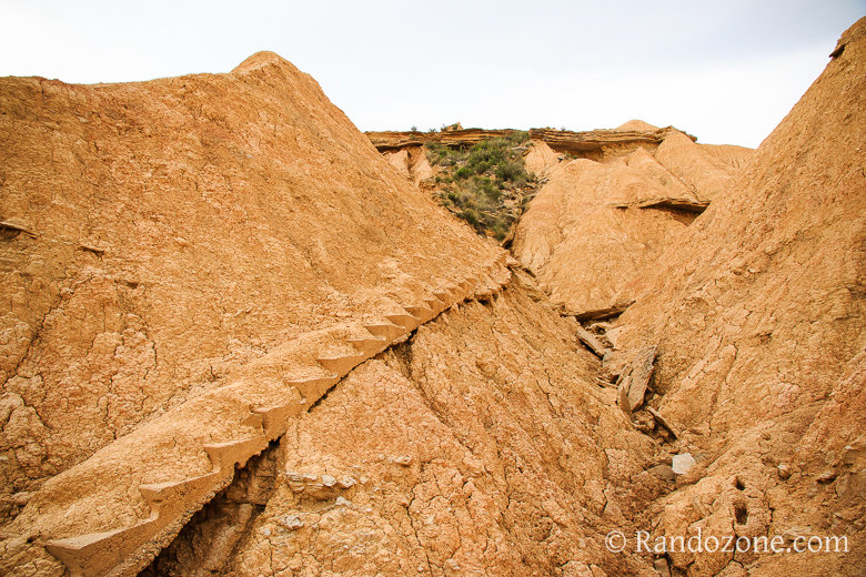 Randonnée en boucle à la Piskerra Passage des escaliers