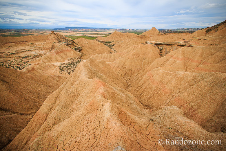 Randonnée en boucle à la Piskerra On longe le plateau avec vue sur la guérite