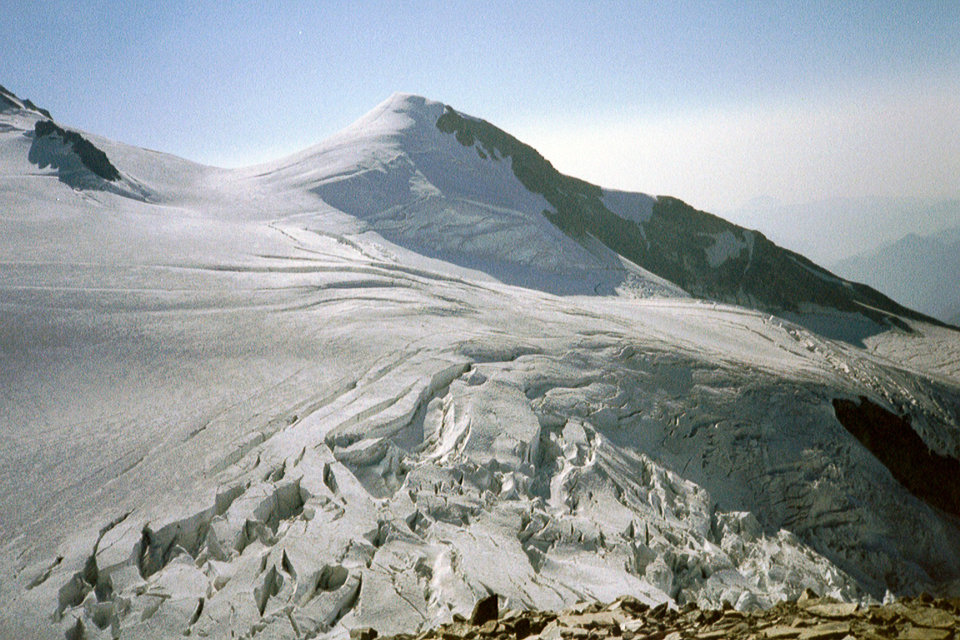 Pyramide Vincent 4215 m Pyramide Vincent 4215 m