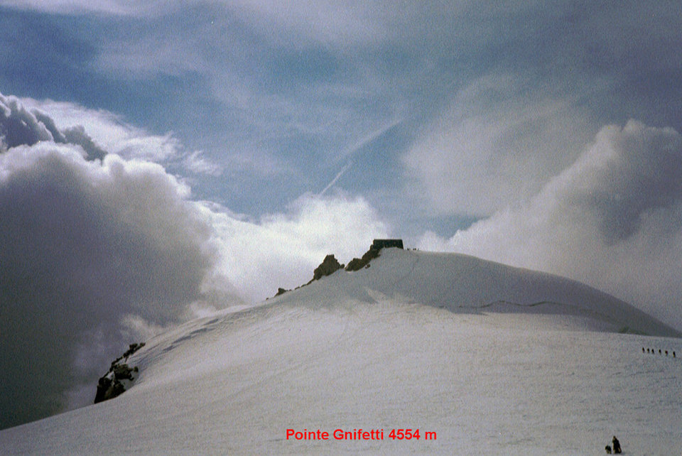 Pointe Gnifetti (4554m) Pointe Gnifetti (4554m)