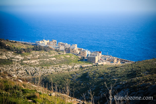 Ville au bord de la mer Randonnées à Malte le long des falaises de Dingli et Fawwara