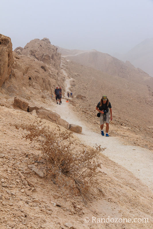 Randonnée dans le Ramon Crater en Israël Randonnée dans le Ramon Crater en Israël