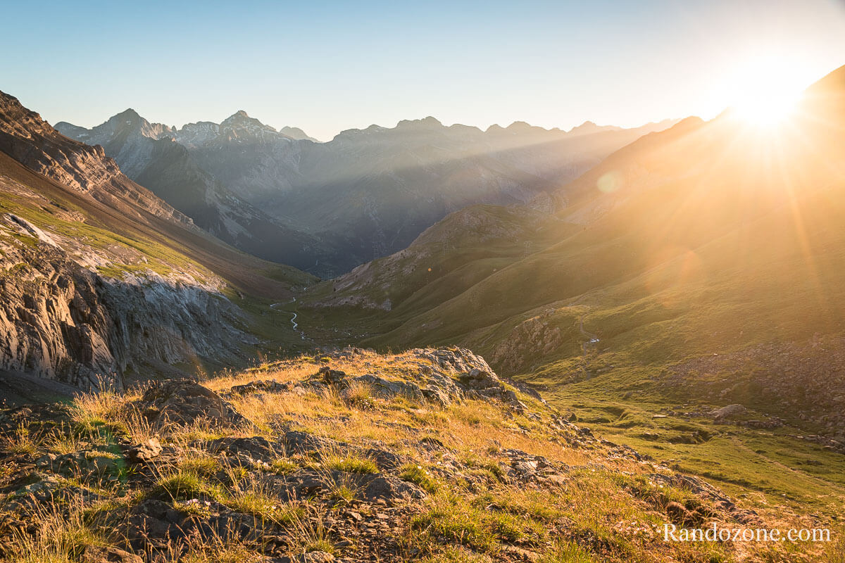 Vallée espagnole depuis le port de Boucharo Vallée espagnole depuis le port de Boucharo