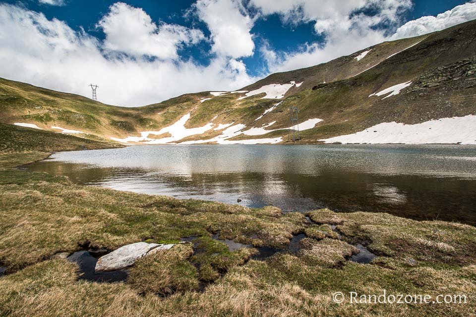 De l'autre côté du lac De l'autre côté du lac