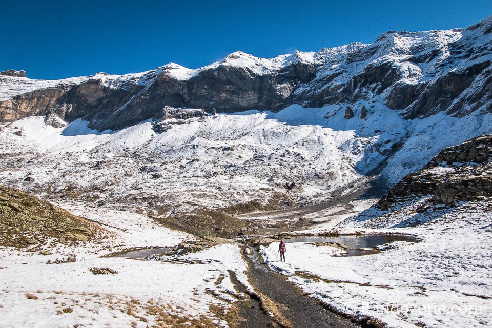Au pied de la muraille Au pied de la muraille