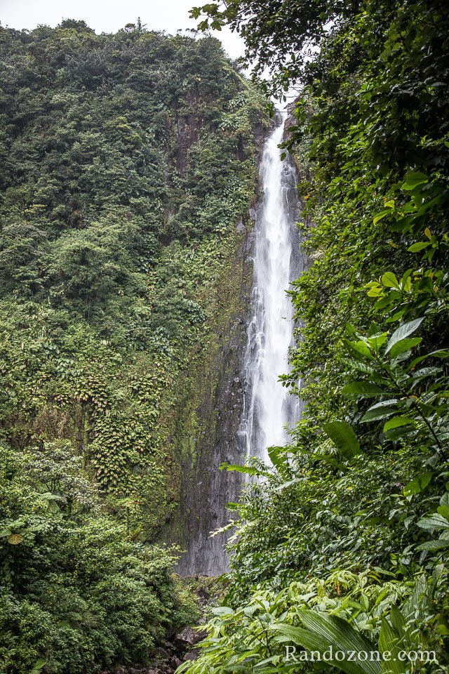 Deuxième chute du Carbet sur Basse-Terre Deuxième chute du Carbet sur Basse-Terre