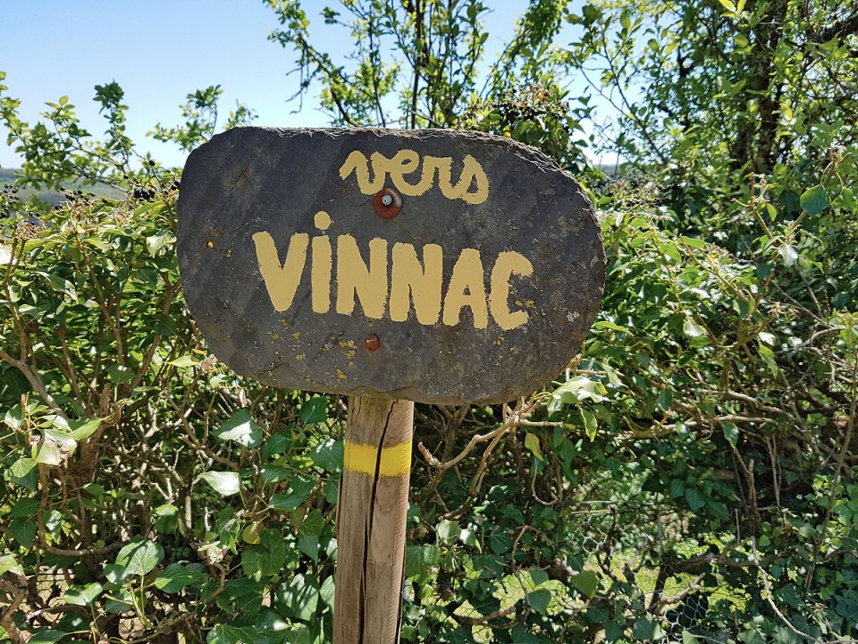 Le panneau qui indique Vinnac Le panneau qui indique Vinnac