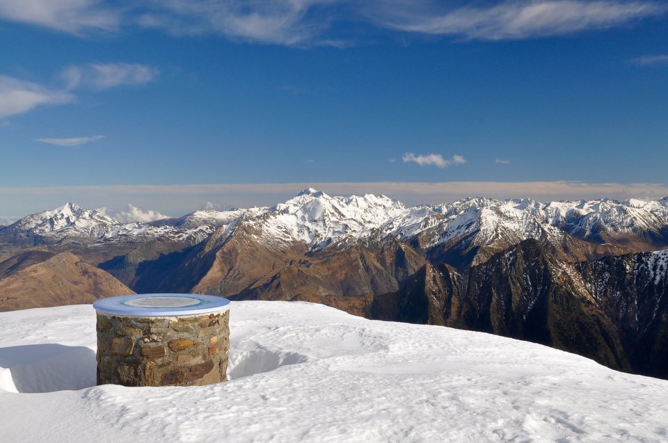 Panorama depuis le pic du Cabaliros Panorama depuis le pic du Cabaliros