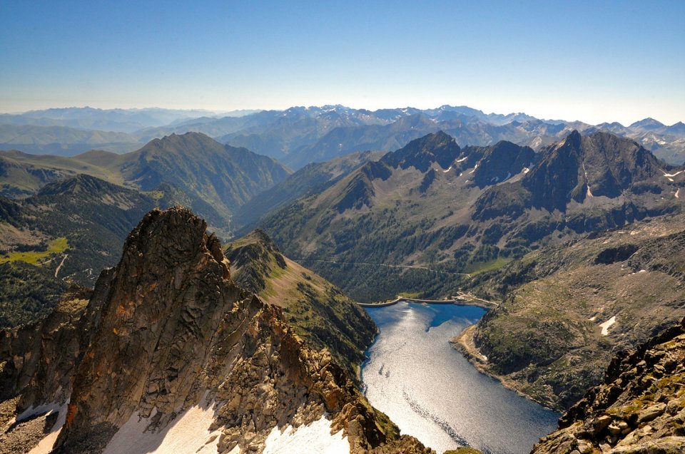 Lac de Cap de Long depuis le Néouvielle Lac de Cap de Long depuis le Néouvielle