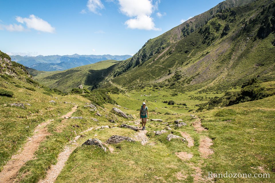On monte vers le lac d'Arou On monte vers le lac d'Arou