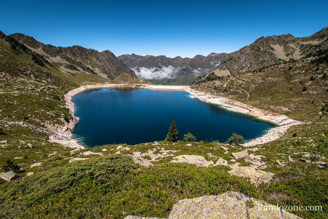 Pause repas face au lac Dets Coubous Pause repas face au lac Dets Coubous