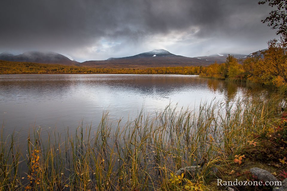 Nuages au dessus du lac Laksjön Nuages au dessus du lac Laksjön