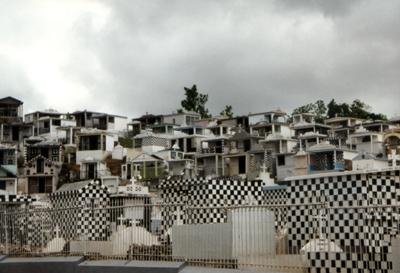 Guadeloupe : Cimetierre typique de Guadeloupe Guadeloupe : Cimetierre typique de Guadeloupe