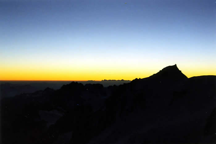 France : Le soleil se lève au Mont Blanc France : Le soleil se lève au Mont Blanc