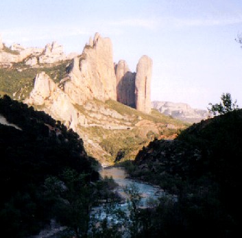 Espagne : Los Mallos de Riglos Espagne : Los Mallos de Riglos