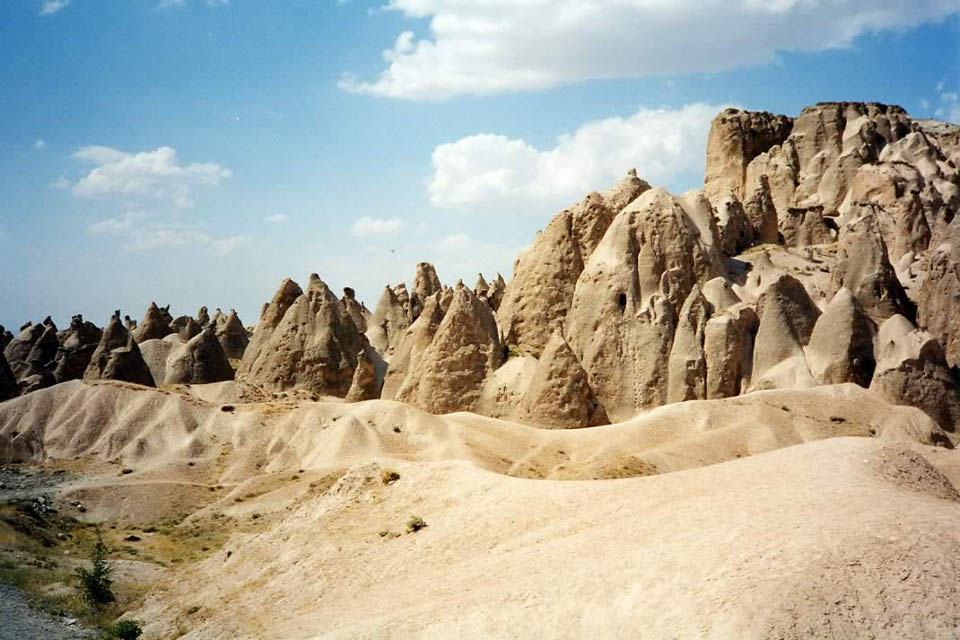 Turquie : Rochers caractéristiques de la Capadoce Turquie : Rochers caractéristiques de la Capadoce